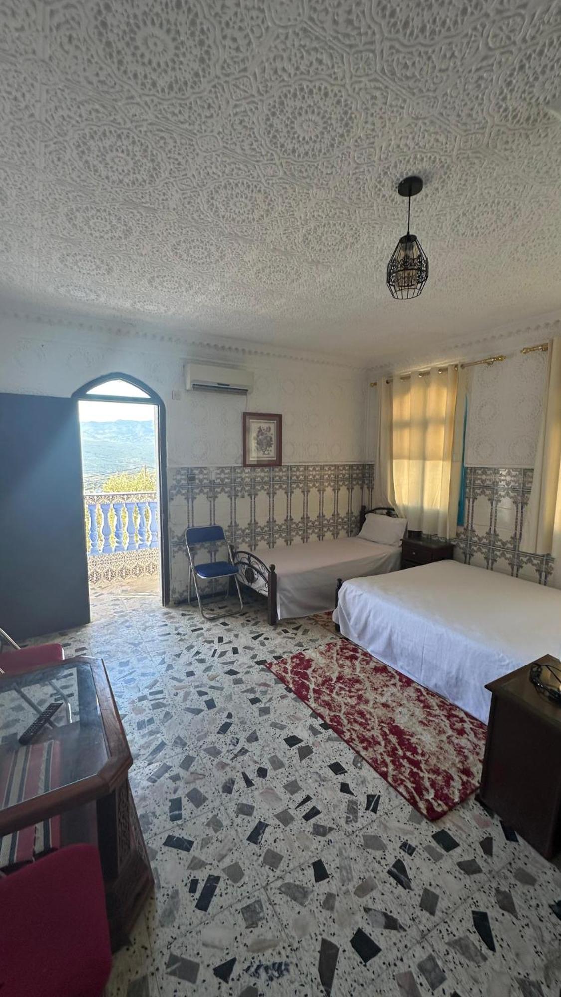 Hotel Al Amana 舍夫沙万 外观 照片