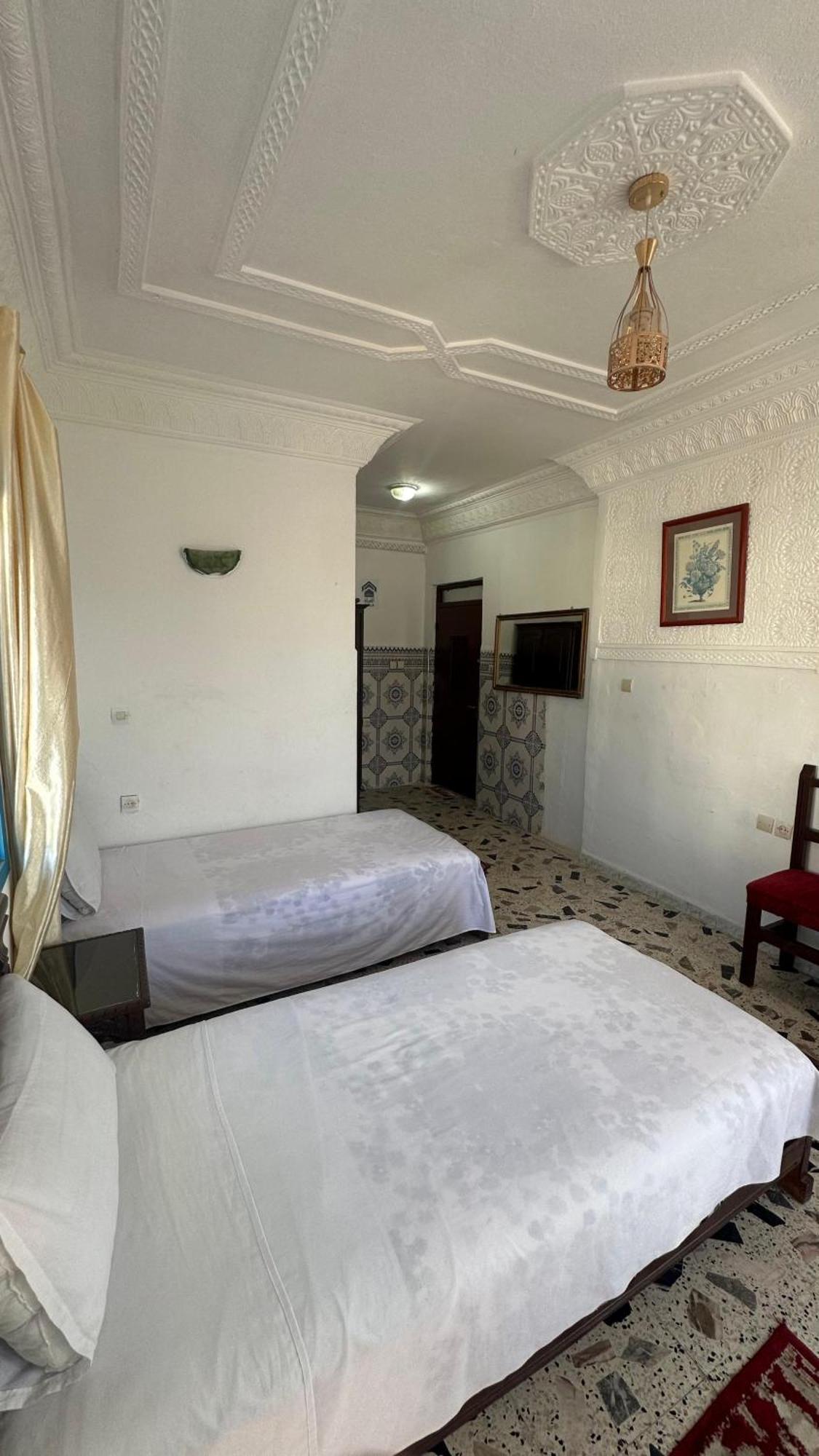 Hotel Al Amana 舍夫沙万 外观 照片