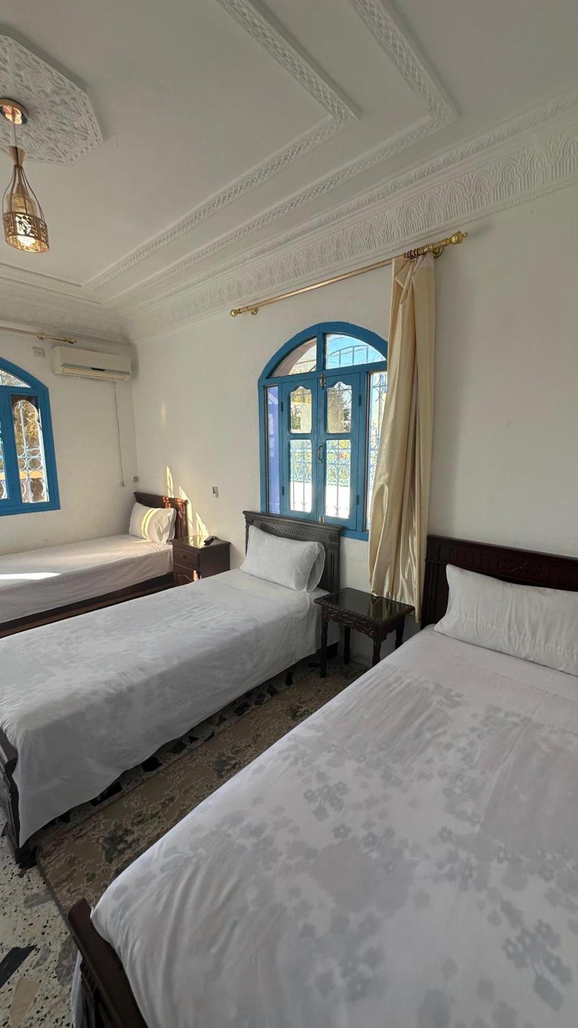 Hotel Al Amana 舍夫沙万 外观 照片