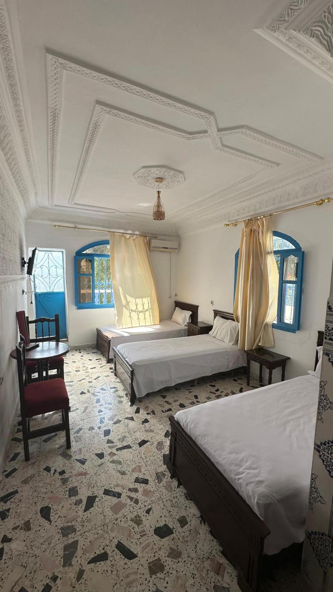 Hotel Al Amana 舍夫沙万 外观 照片